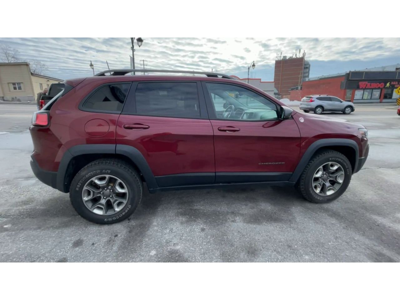 2019 Jeep Cherokee Trailhawk - P21291 Mobile Image 8