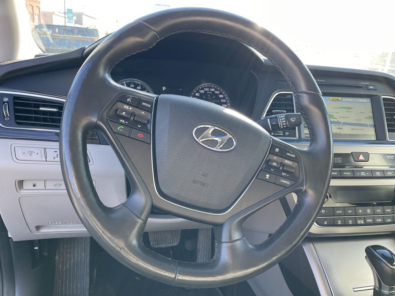 2017 Hyundai Sonata Hybrid Ultimate - P21758 Mobile Image 13