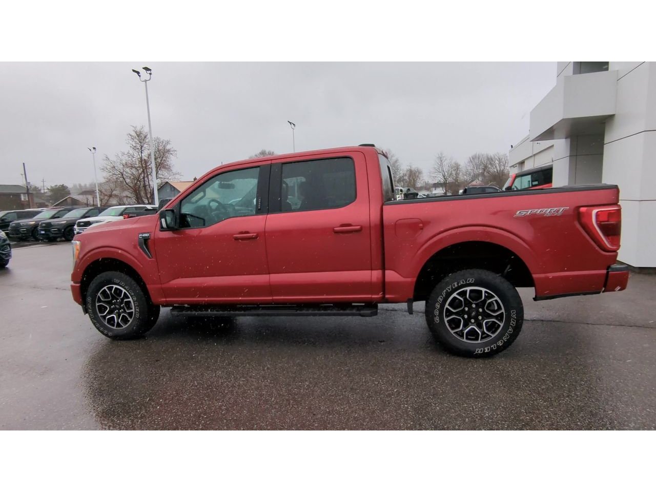 2021 Ford F-150 XLT - P21821 Mobile Image 5