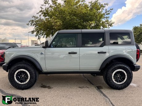 2024 Ford Bronco Black Diamond 