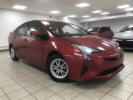 2018 Toyota Prius TECHNOLOGY 