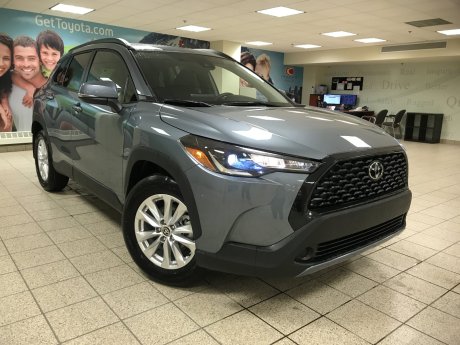 2025 Toyota Corolla Cross LE 