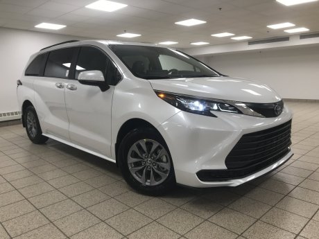 2025 Toyota Sienna XLE 
