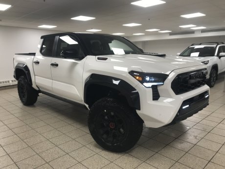 2025 Toyota Tacoma HYBRID 