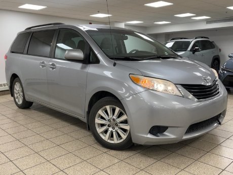 2012 Toyota Sienna LE 