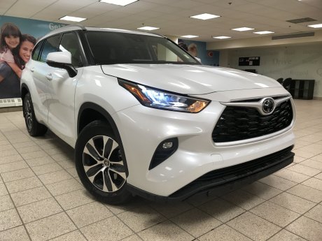 2025 Toyota Highlander XLE 