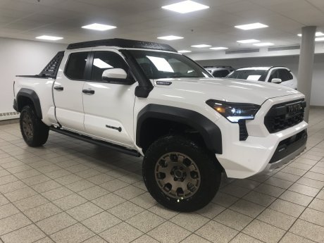 2025 Toyota Tacoma HYBRID 