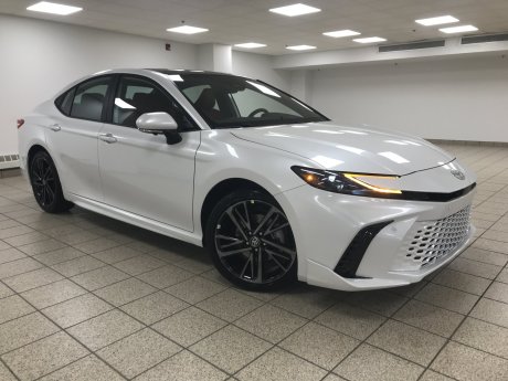 2025 Toyota Camry Hybrid XSE 