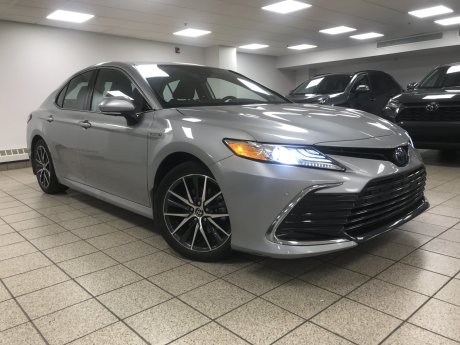 2021 Toyota Camry Hybrid XLE 