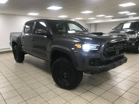 2023 Toyota Tacoma 4X4 LTD Nightshade 