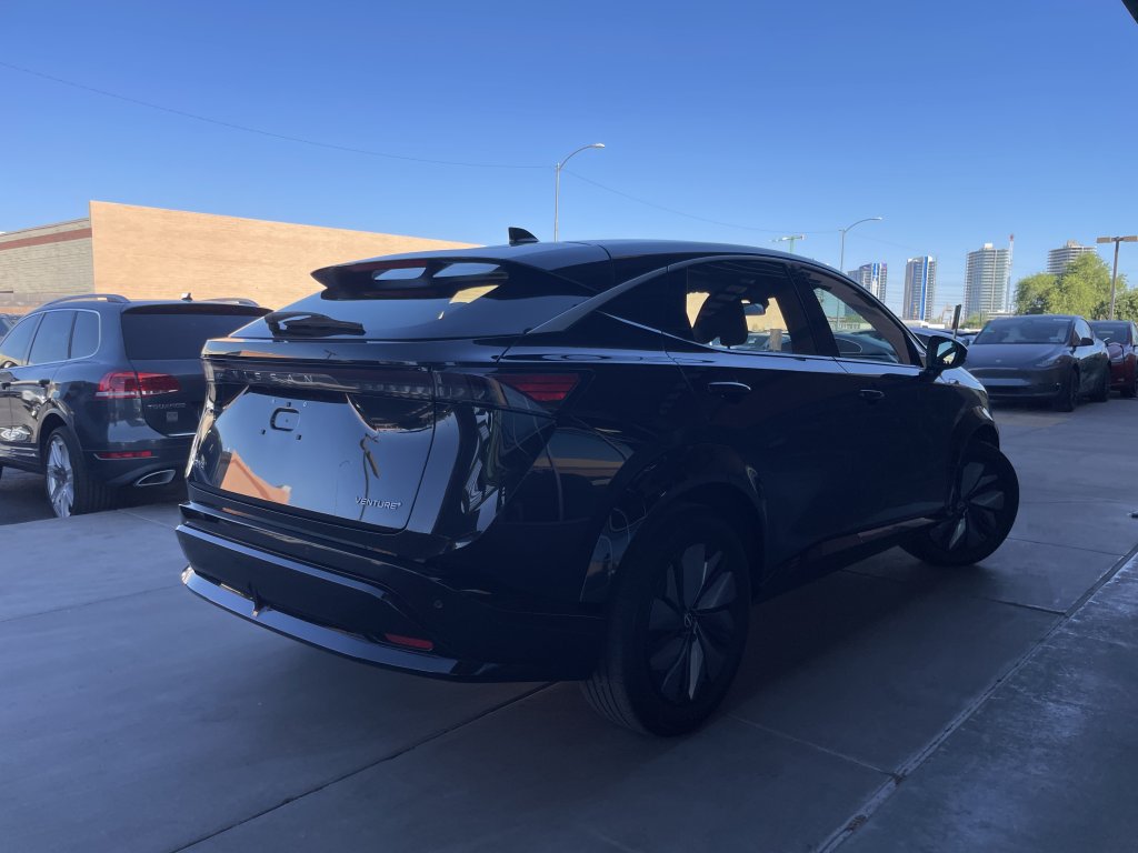 2024 Nissan ARIYA Venture+