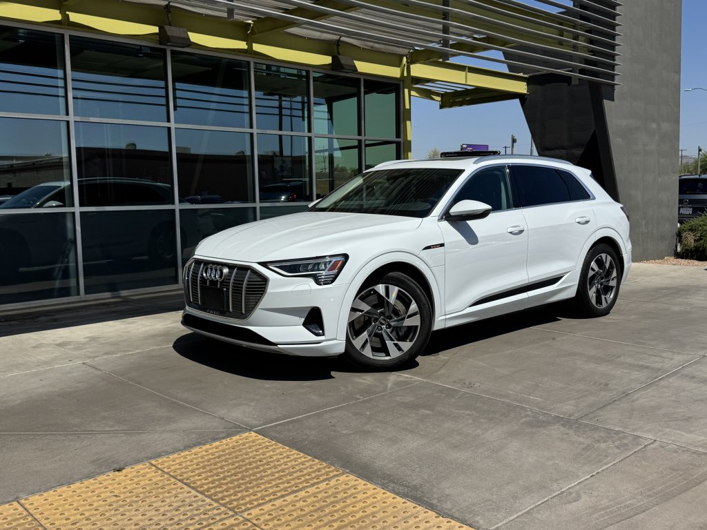 2022 Audi e-tron