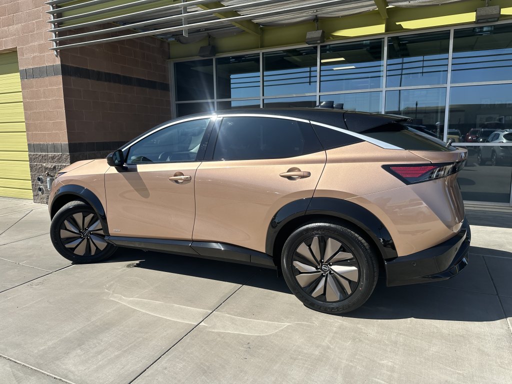 2023 Nissan Ariya Premiere