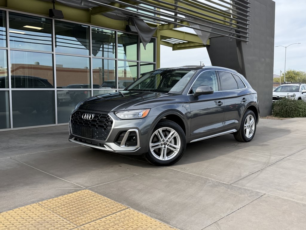 2024 Audi Q5 55 e Premium's photo