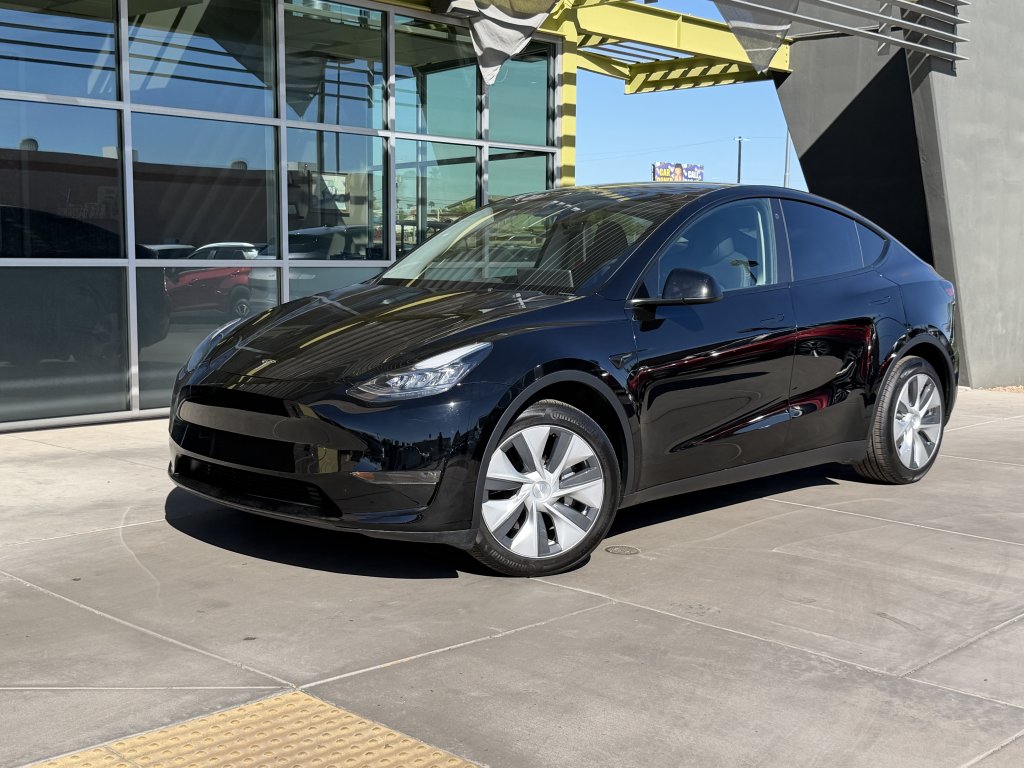 2023 Tesla Model Y Long Range Dual Motor All-Wheel Drive's photo