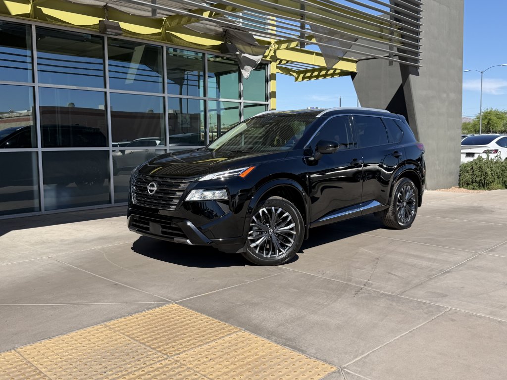 2025 Nissan Rogue Platinum FWD's photo