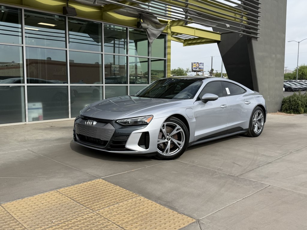 2022 Audi e-tron GT Premium Plus quattro's photo