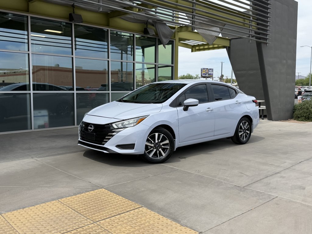 2025 Nissan Versa 1.6 SV CVT's photo