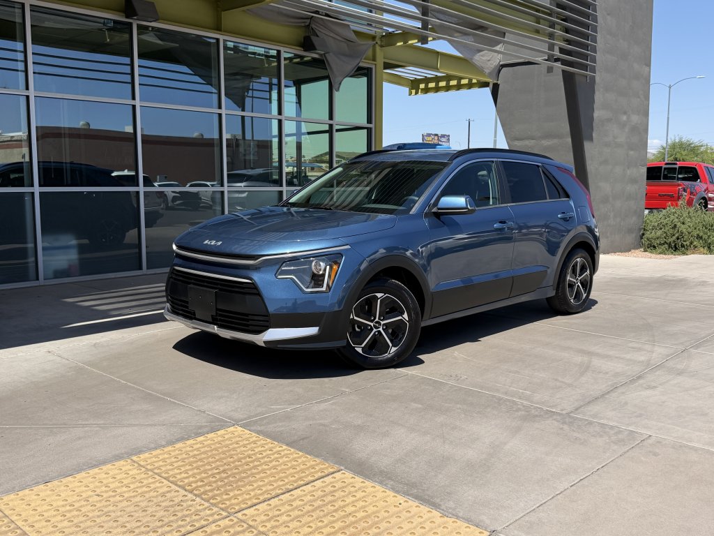 2025 Kia Niro EX HEV's photo