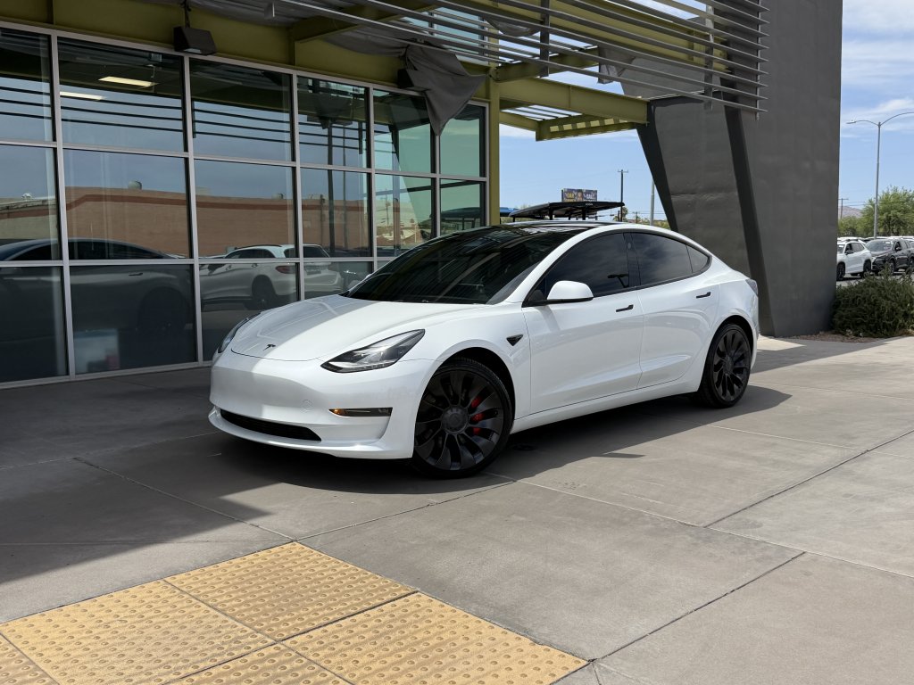 2023 Tesla Model 3 Performance's photo