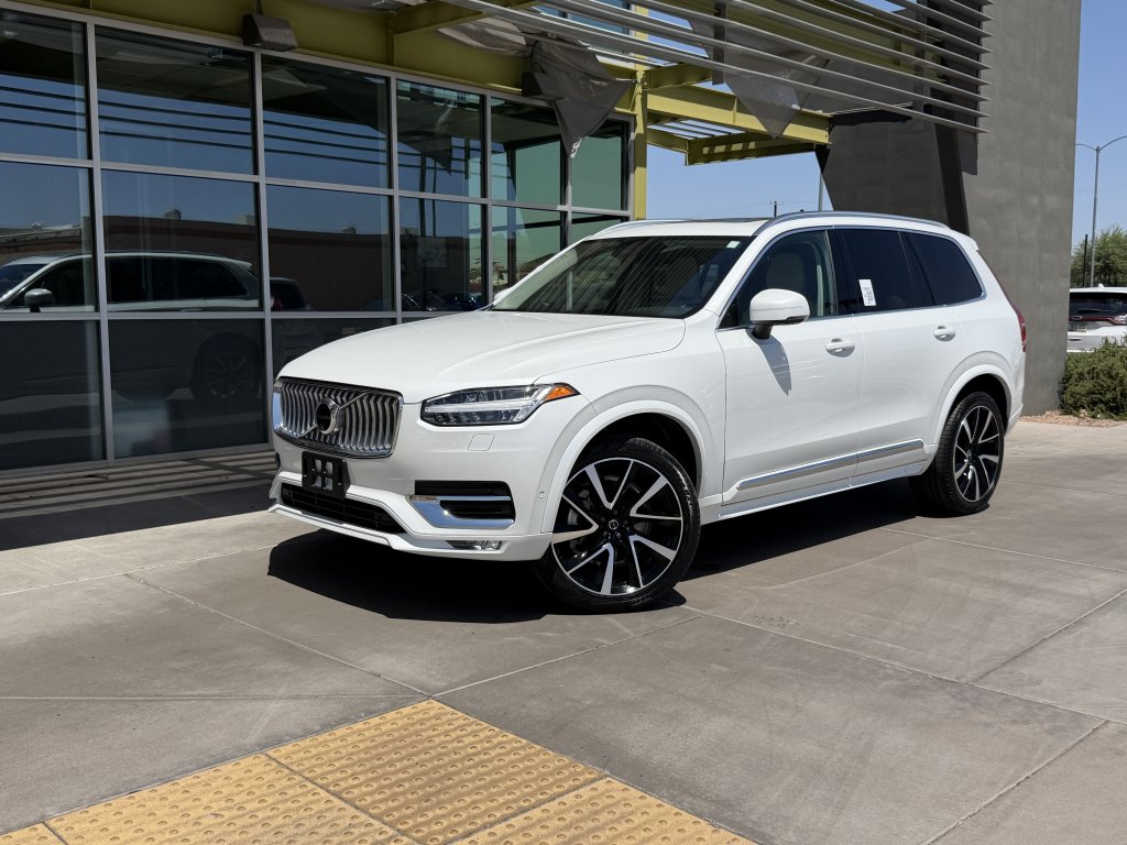 2024 Volvo XC90 B6 Plus 6-Seater Bright theme 4WD's photo