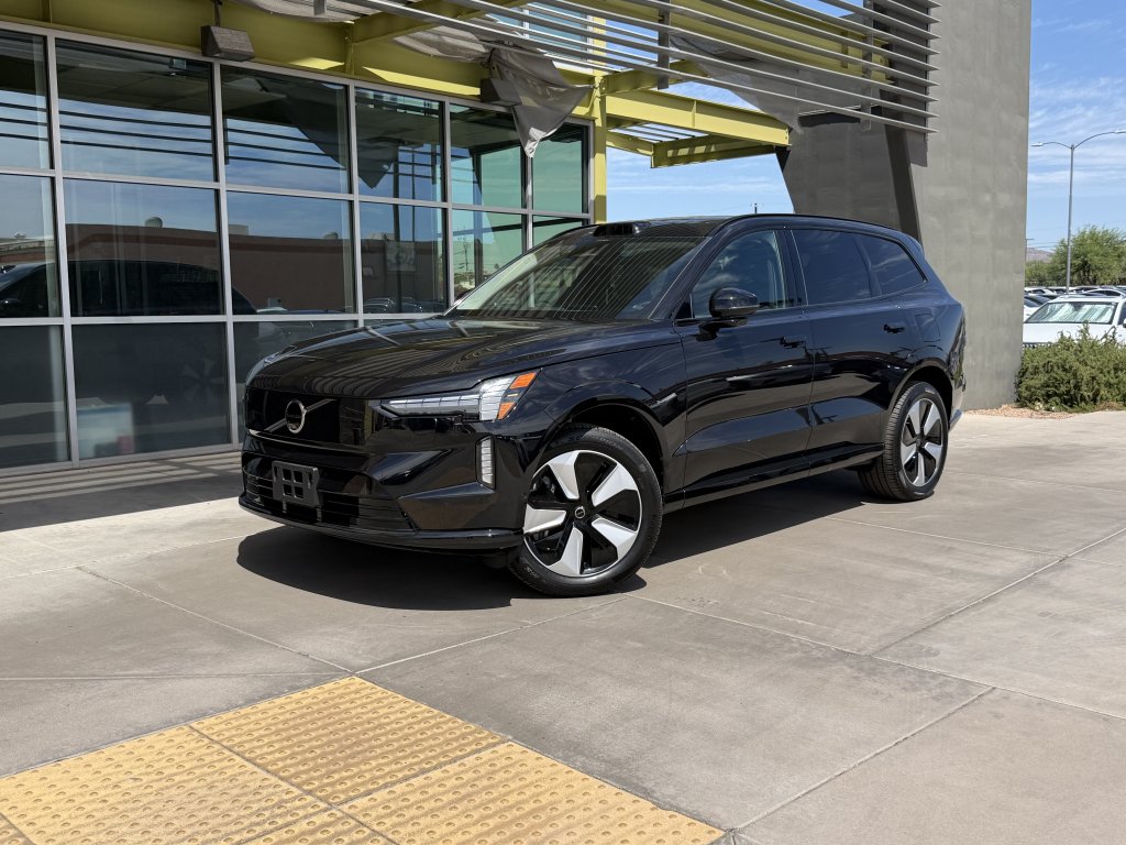 2025 Volvo EX90 Twin Motor Plus 7-Seater's photo