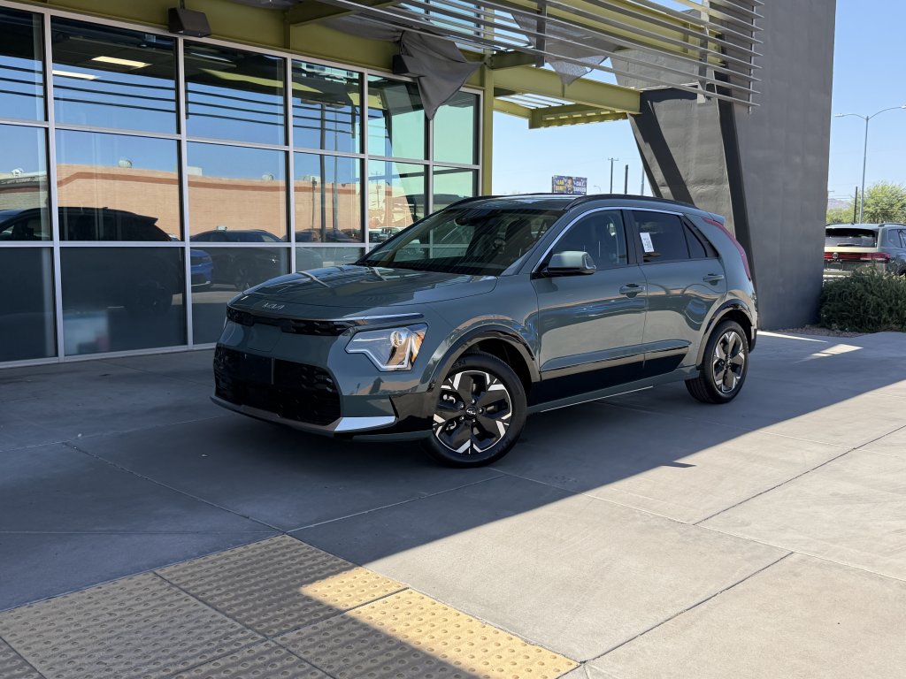 2025 Kia Niro Wind EV's photo
