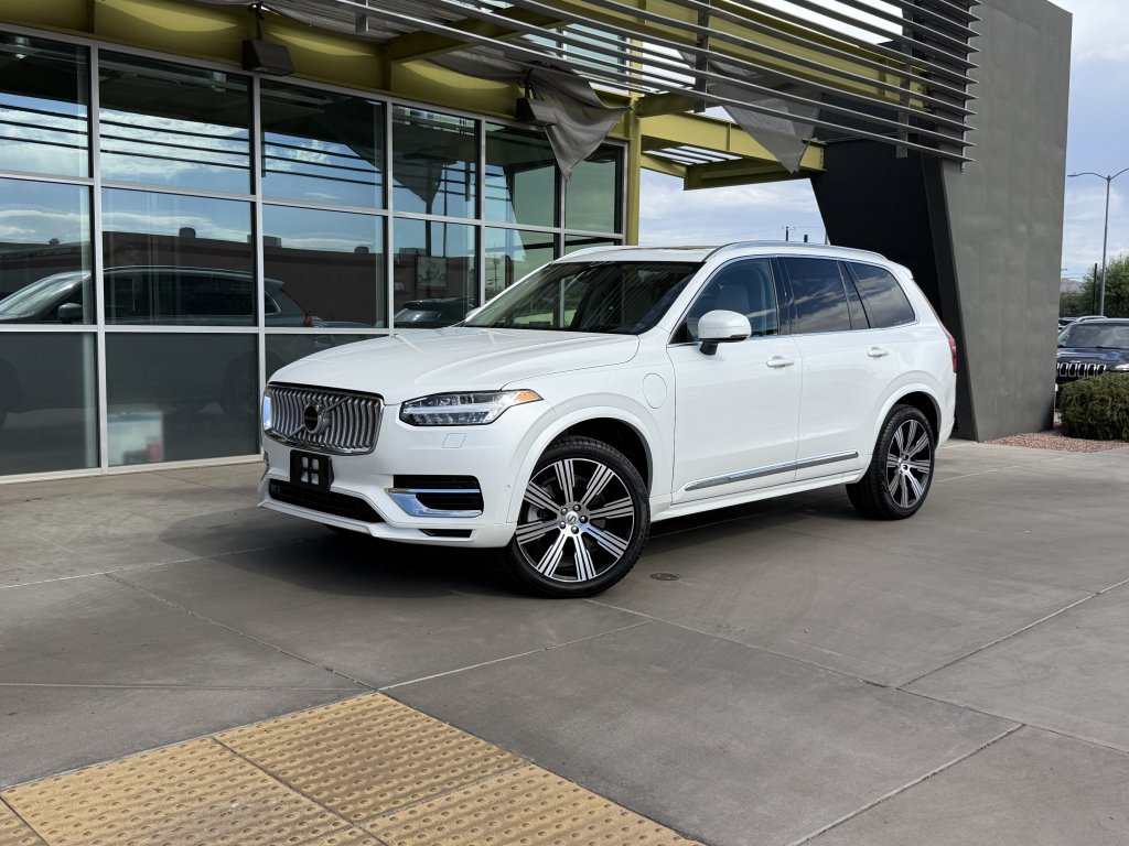 2024 Volvo XC90 T8 Recharge Ultimate Bright Theme 4WD's photo
