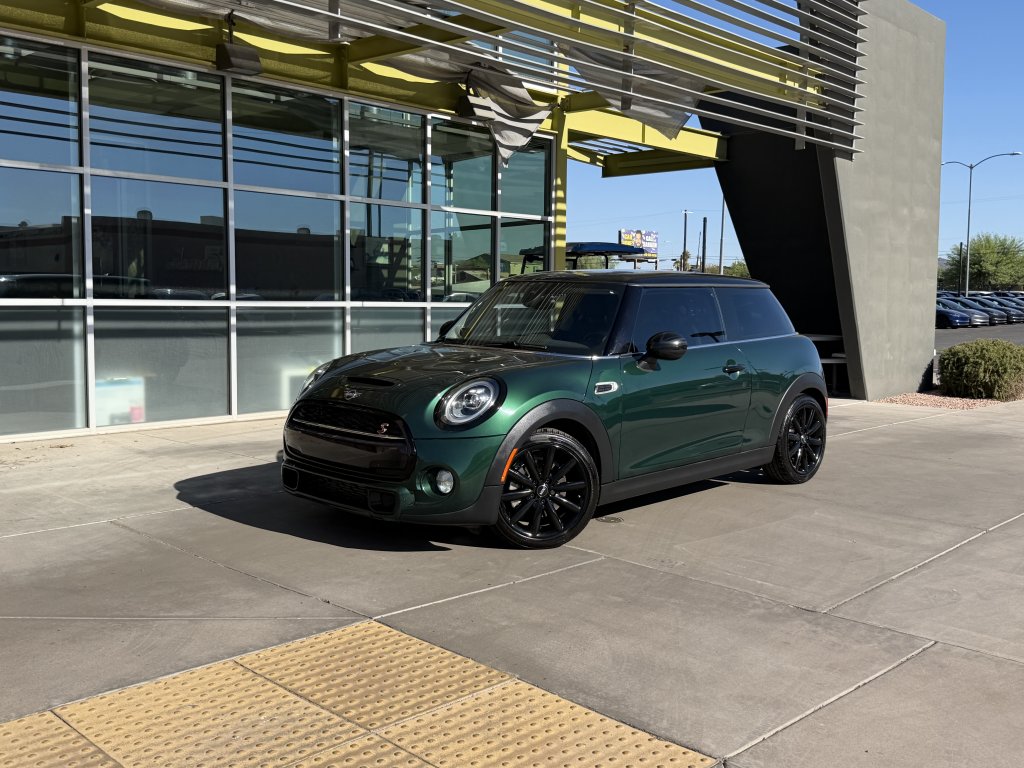 2019 MINI Hardtop Cooper S Iconic's photo