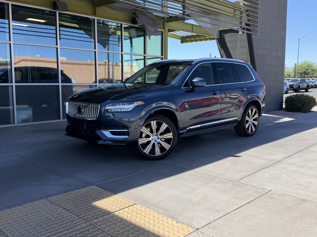 2024 Volvo XC90 T8 Recharge Ultimate Bright Theme 4WD's photo