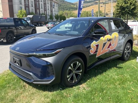 2025 Toyota bZ4X LE 