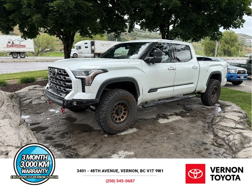 White (Wind Chill Pearl) 2022 Toyota Tundra Platinum CrewMax Cab LB 4WD Pickup Truck Four-Wheel Drive Automatic
