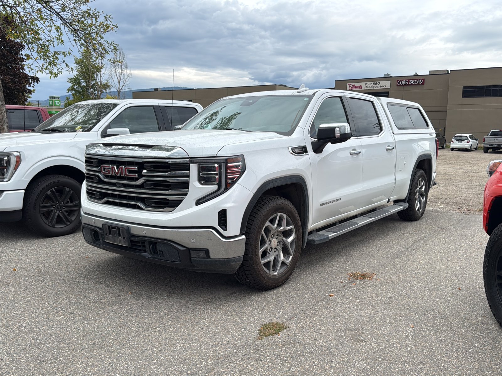 2022 GMC Sierra 1500 SLT Crew Cab 4WD