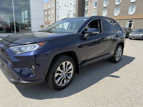 2020 Toyota RAV4 XLE 