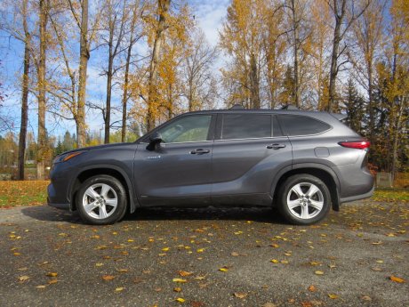 2021 Toyota Highlander Hybrid LE 