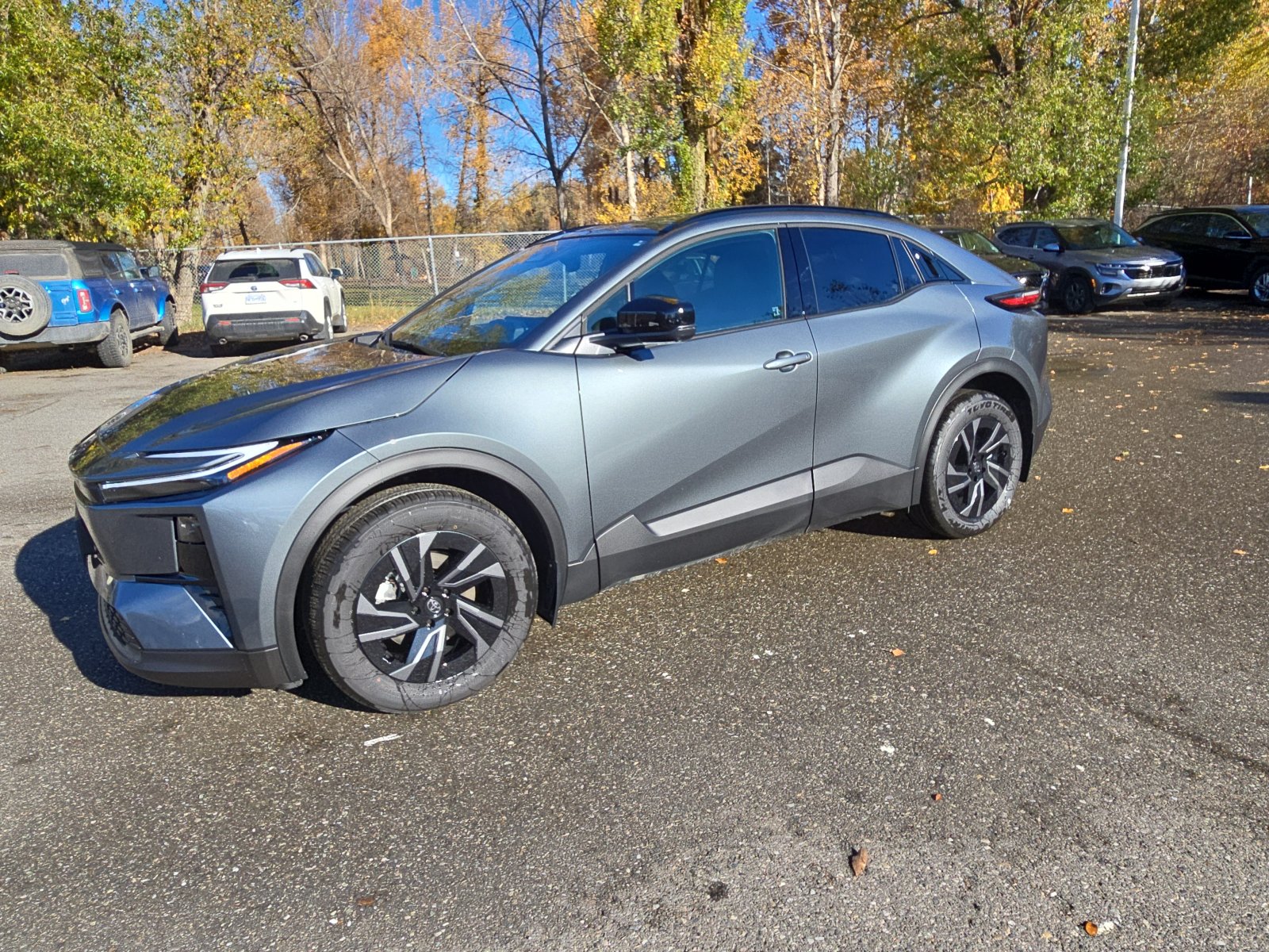 2027 Toyota C-HR XSE AWD