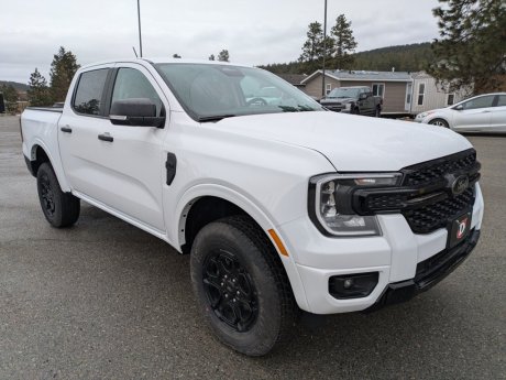2025 Ford Ranger XLT Crew cab 4x4 w/ Black Appearance Package! 