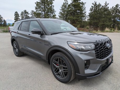 2025 Ford Explorer ST Line AWD w/ Premium Package! 