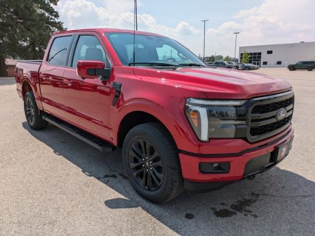 2025 Ford F-150 Lariat Supercrew 4x4 w/ Black Appearance Package! + GET 0% UP TO 72 MONTHS! 