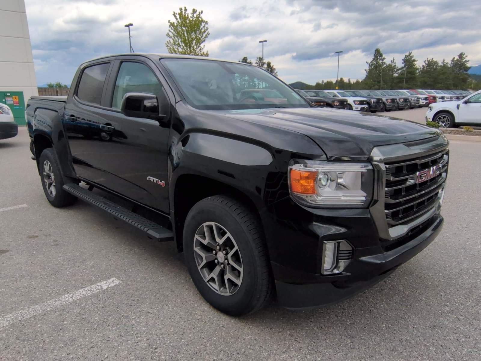 2021 GMC Canyon AT4 Crew Cab 4WD with Cloth