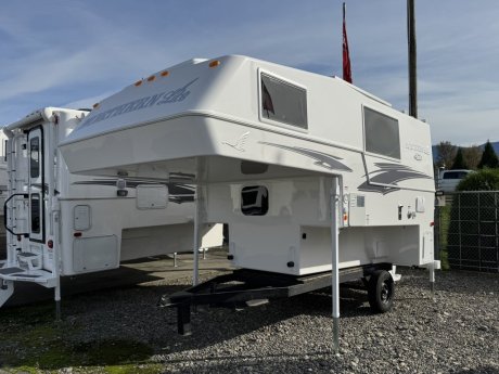 2025 Northern Lite 8-11 EX WET BATH LE 8-11 EX LE WET BATH  Truck Camper