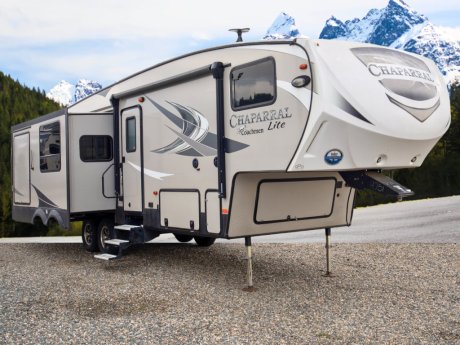 2019 Coachmen CHAPARRAL 285RLS  Fifth Wheel