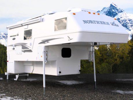2025 Northern Lite 10-2 EX DRY BATH LE   Truck Camper