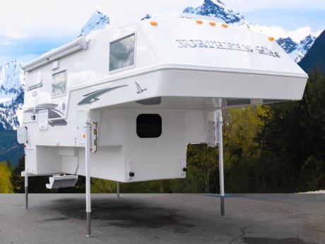 2025 Northern Lite 10-2 EX DRY BATH LE   Truck Camper