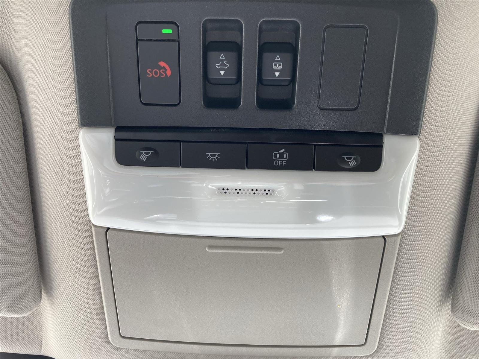 2025 Nissan Pathfinder Platinum photo 30