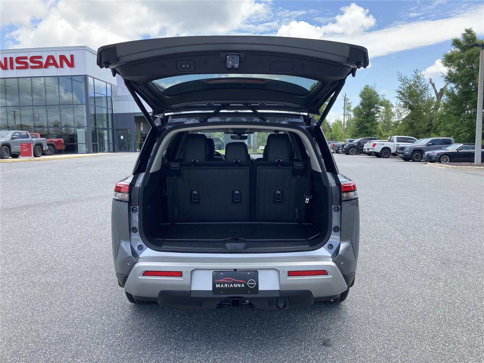 2025 Nissan Pathfinder Platinum photo 42
