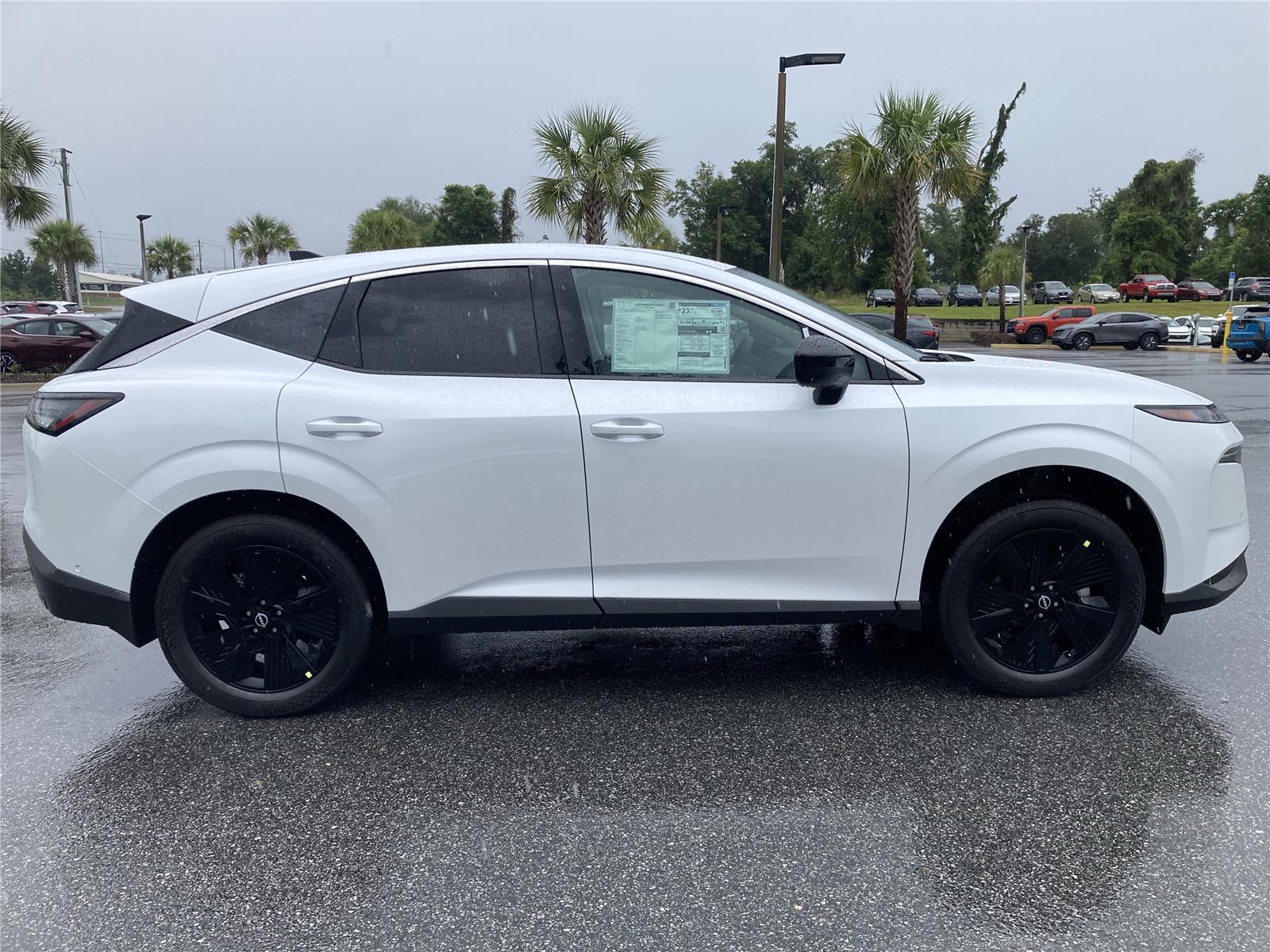 2025 Nissan Murano SV photo 3