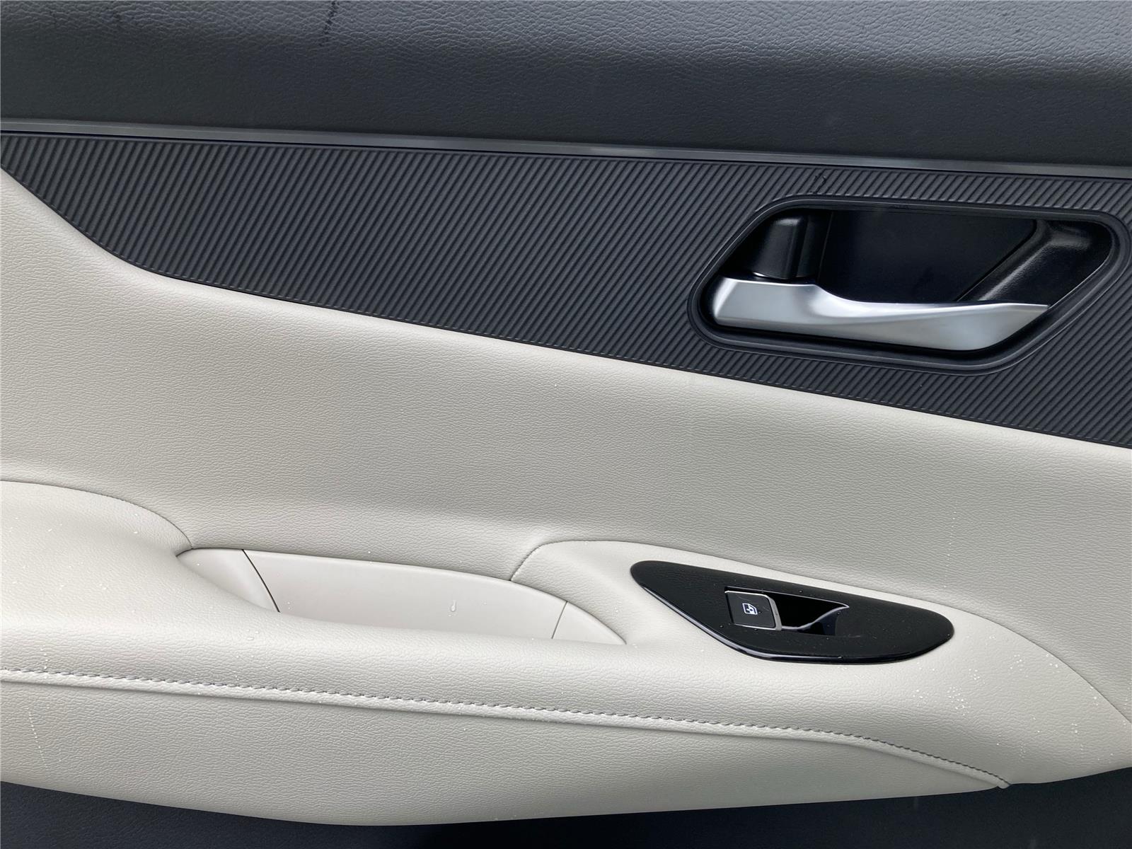 2025 Nissan Murano SV photo 26