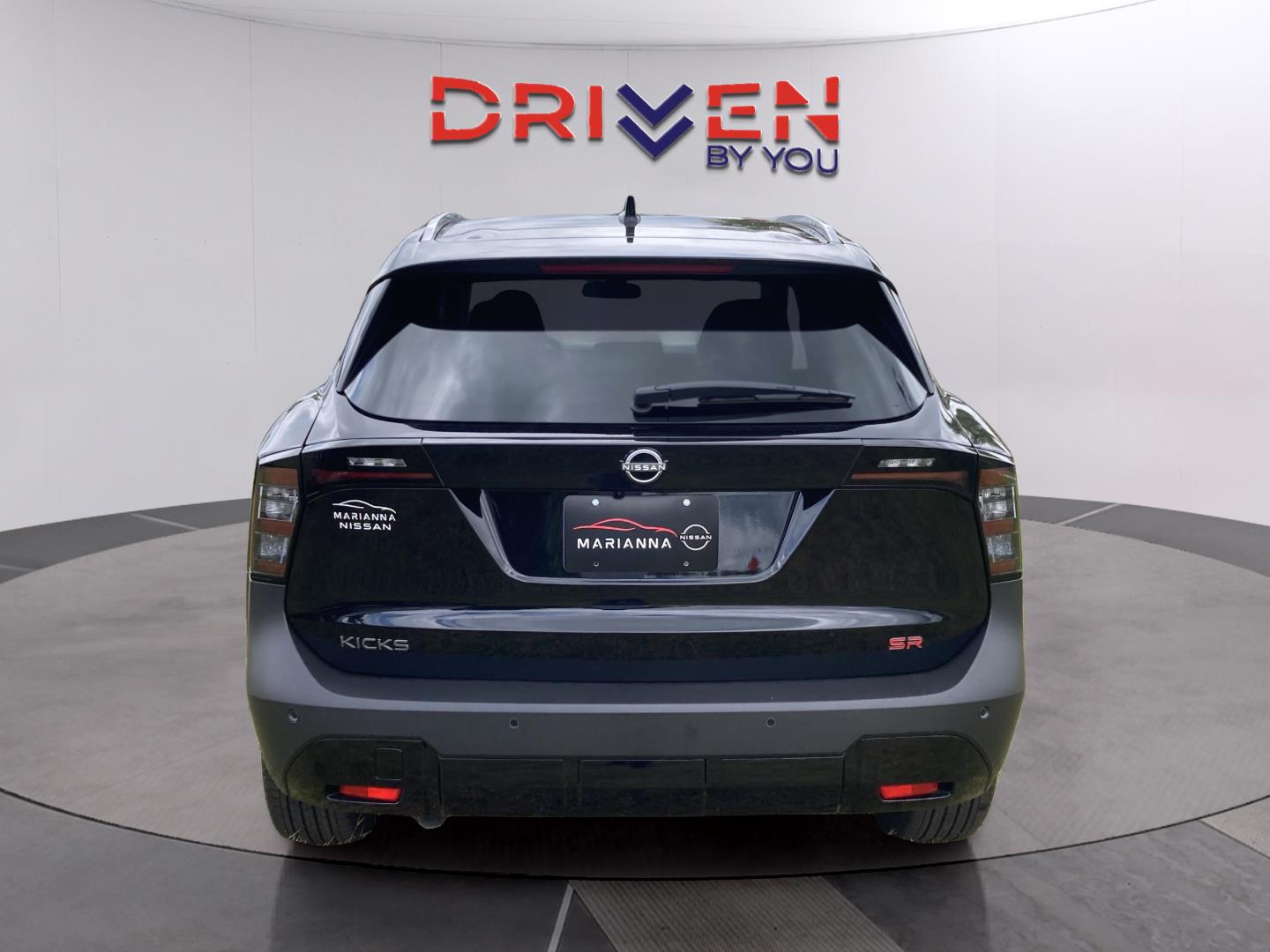 2025 Nissan Kicks SR photo 4