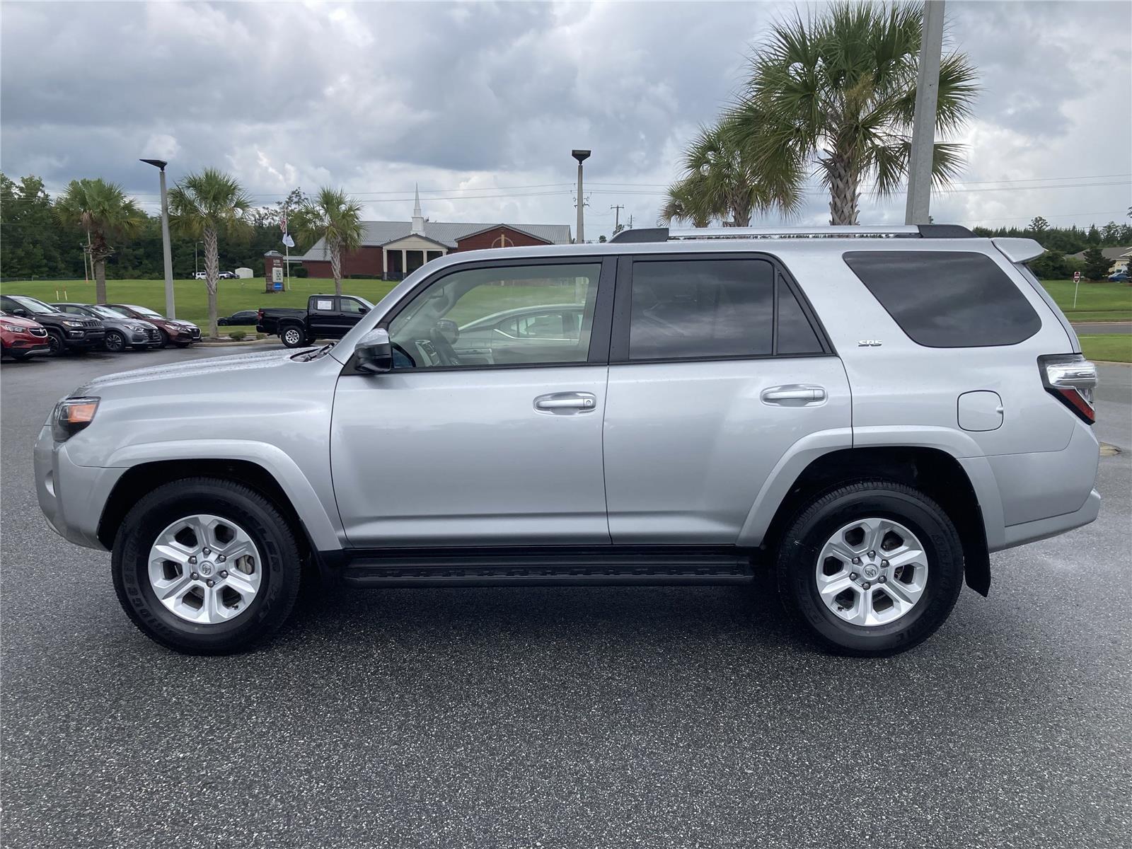 2024 Toyota 4Runner SR5 photo 4
